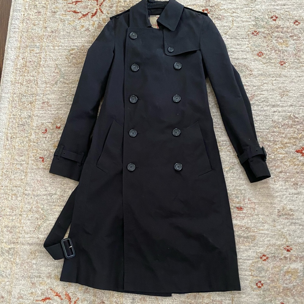 Burberry Women's Black Trench Coat - Picture 3 of 7